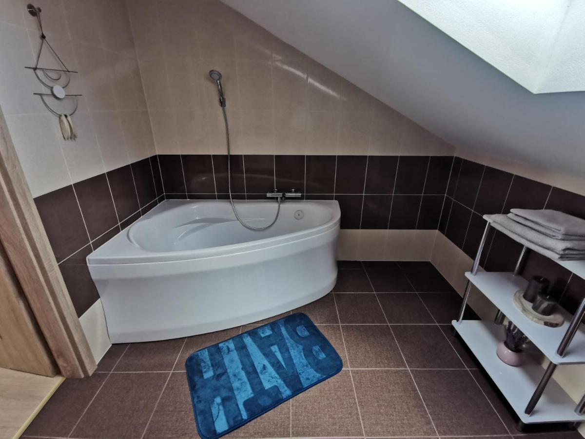 Apartmany Svitkov 79 باردوبيتسه المظهر الخارجي الصورة