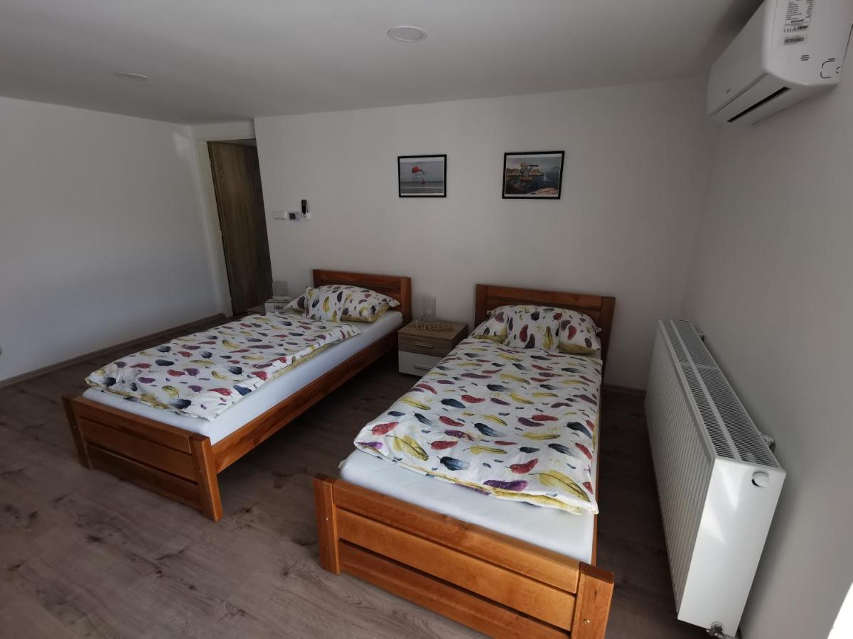 Apartmany Svitkov 79 باردوبيتسه المظهر الخارجي الصورة